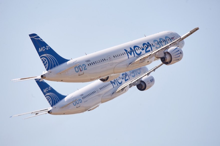 Самолёты МС-21 в полёте — Объединённая авиастроительная корпорация