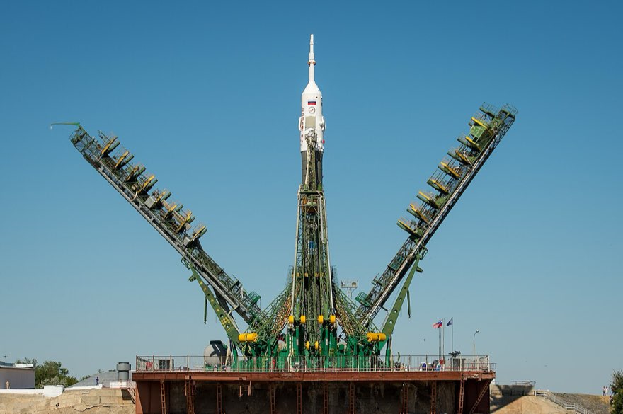 Корабль «Союз ТМА-09М» на стартовом комплексе Байконура